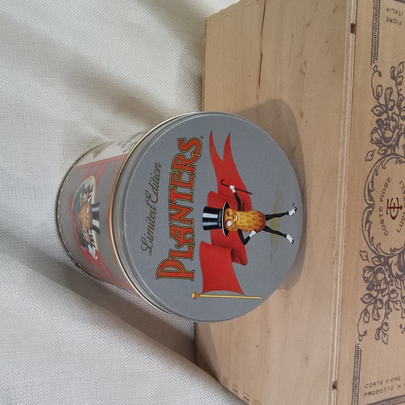 Vintage Limited edition planters peanuts metal decorative canister 1989 - Picture 3 of 3